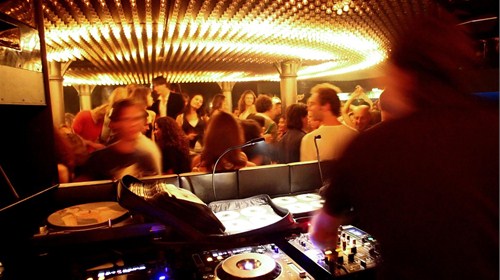 Bars & Nightlife