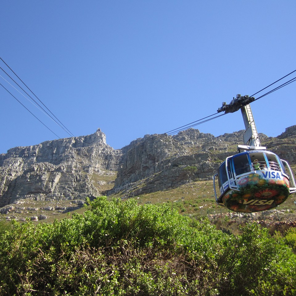 Table Mountain Aerial Cableway - Cape Town - Arrivalguides.com